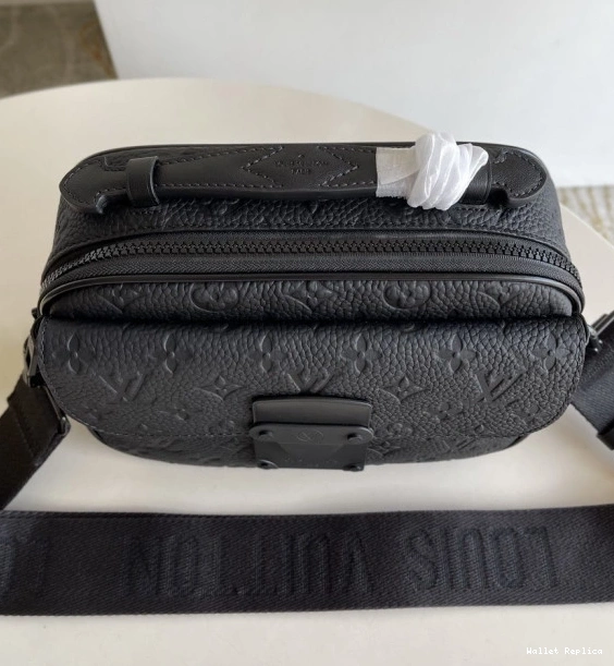 Affordable VUITTON LOCK MESSENGER S LOUIS 0804